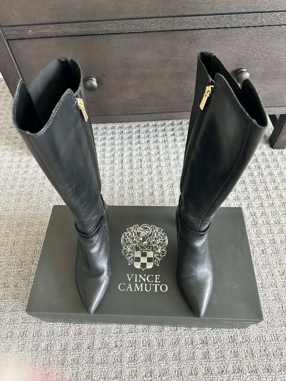 Vince Camuto Debnee Black Leather Knee High Boots Pointed Toe Gold Buckle Stilet - Picture 1 of 9